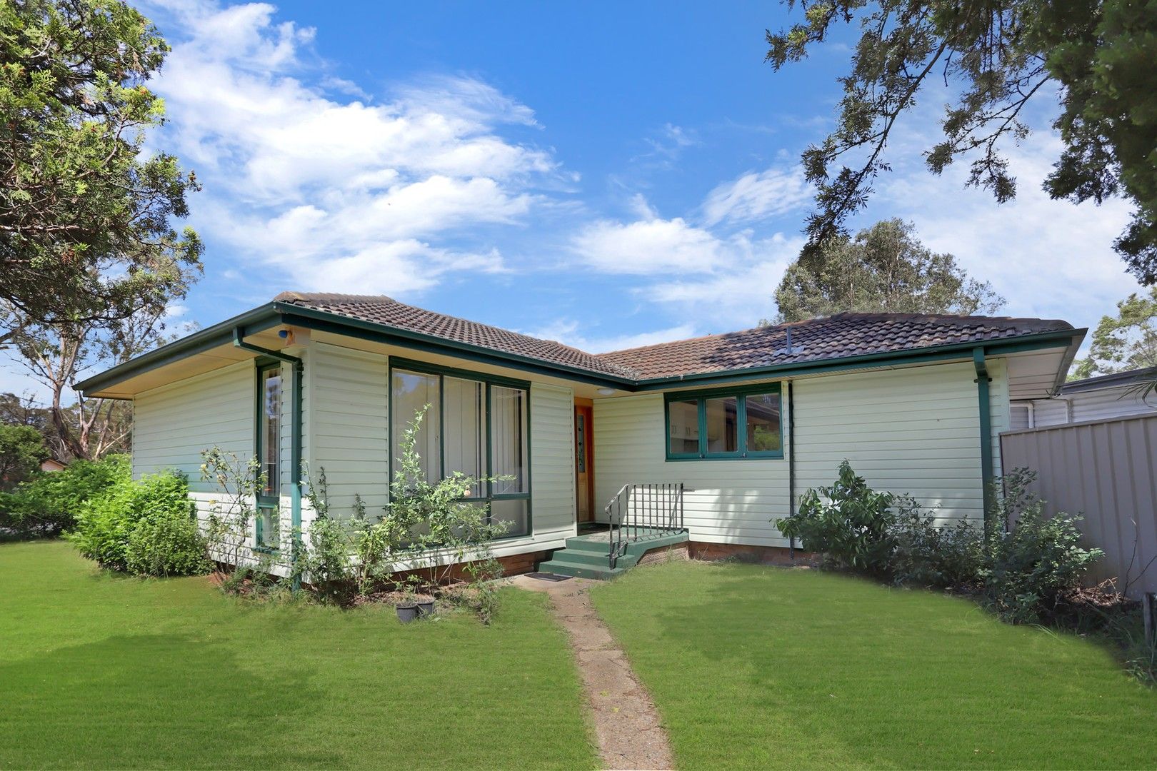 5 bedrooms House in 26 & 26a Houtman Ave WILLMOT NSW, 2770