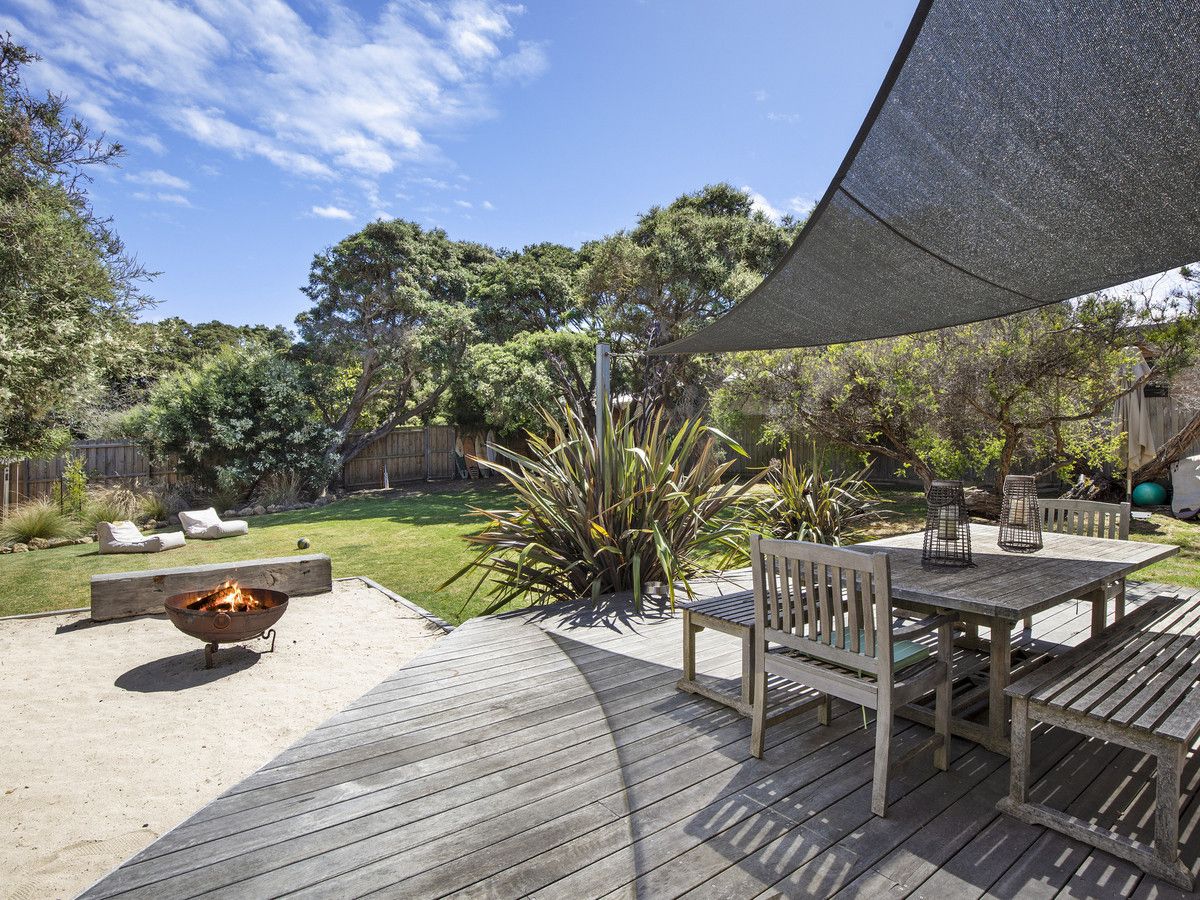 29 Glaneuse Road, Point Lonsdale VIC 3225, Image 2