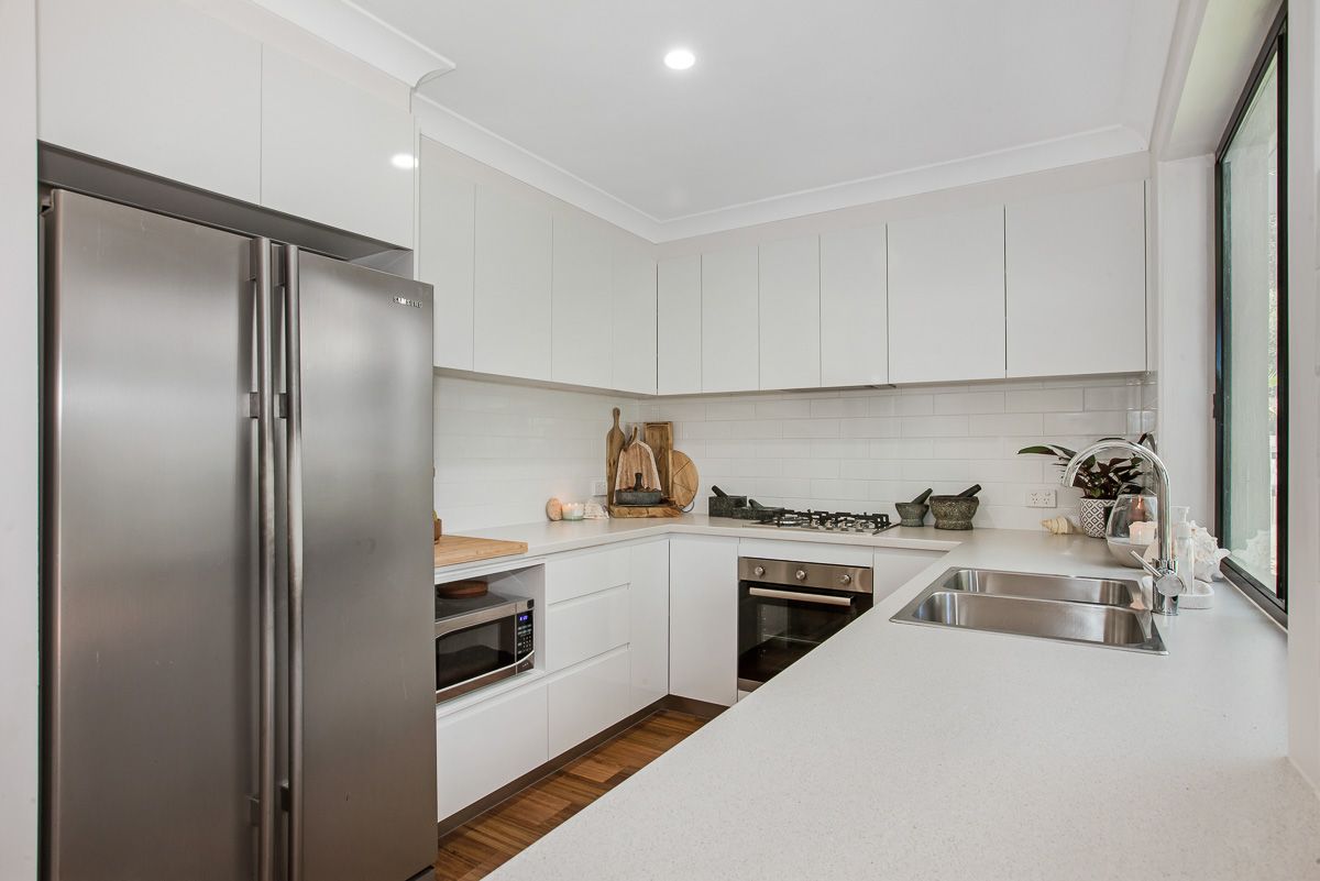 1/5 Joshua Close, Arundel QLD 4214, Image 2