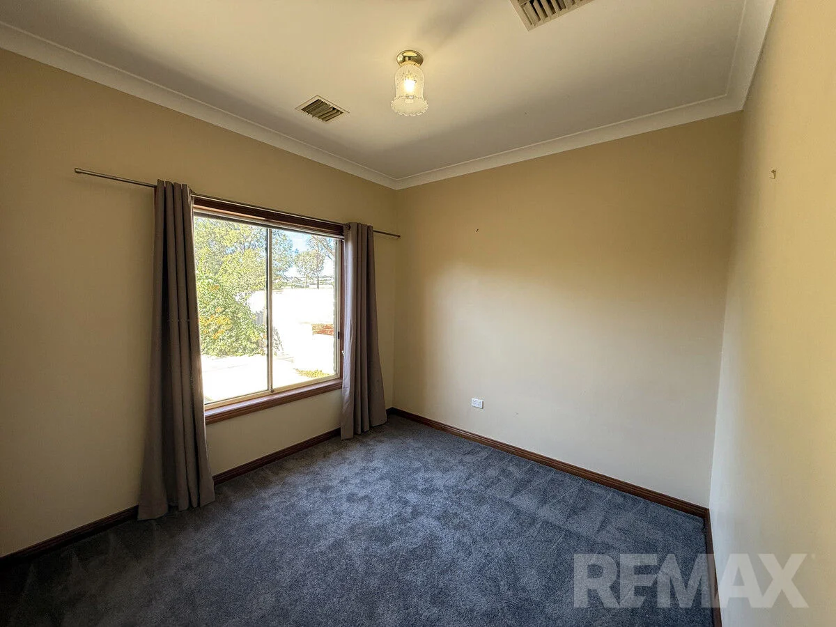 Additional image 18 of 6 Minya Place, Glenfield Park NSW 2650