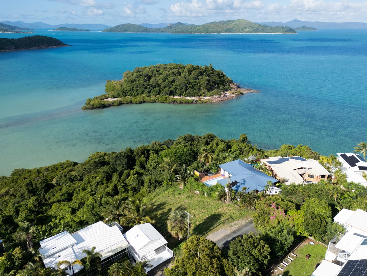 Additional image 3 of 11 Warrain Street, Shute Harbour QLD 4802