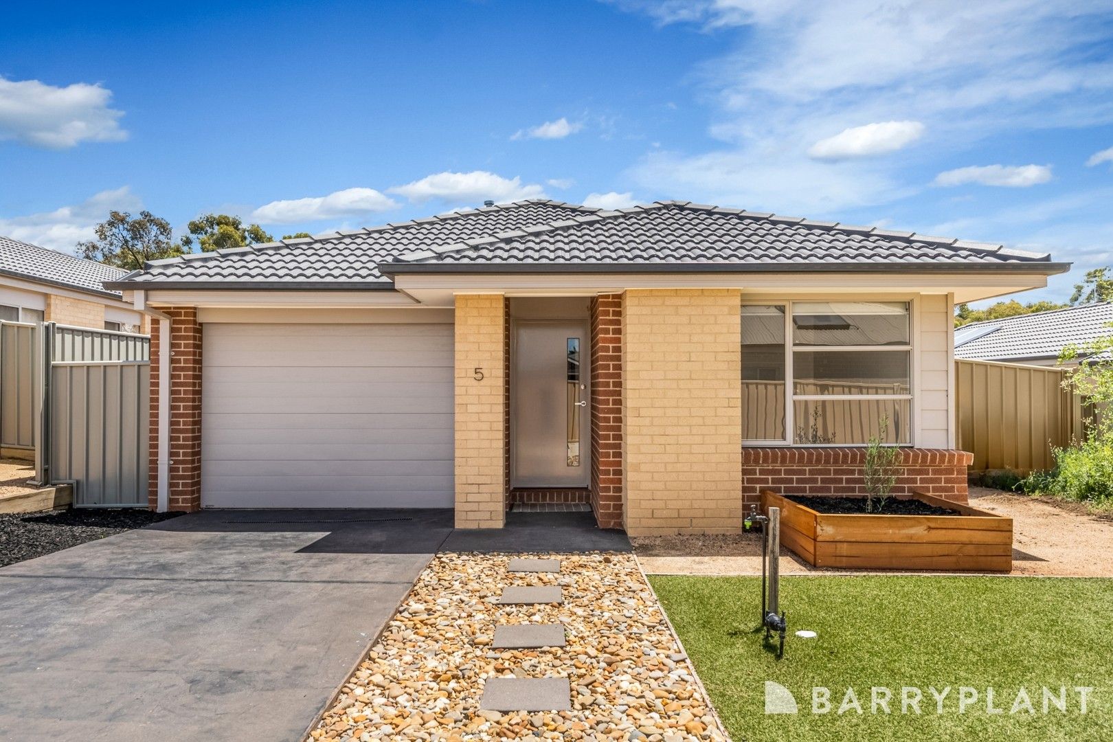 3 bedrooms Apartment / Unit / Flat in 5/20A Emmett Street GOLDEN SQUARE VIC, 3555