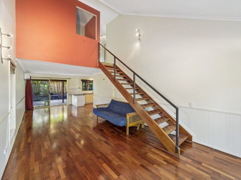 1/9 Nicholson, Greenslopes QLD 4120, Image 2