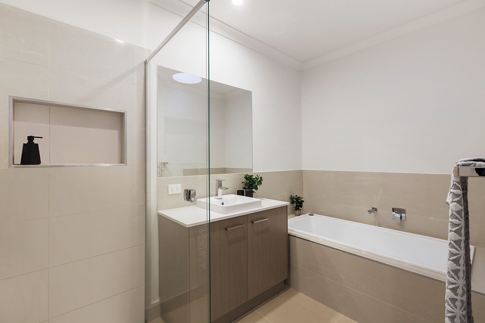 2A Edward Street, Bayswater VIC 3153, Image 2