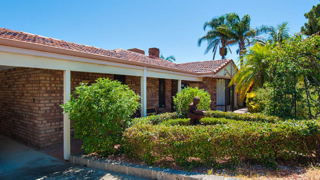 Picture of 1 Dory Pl, WILLETTON WA 6155