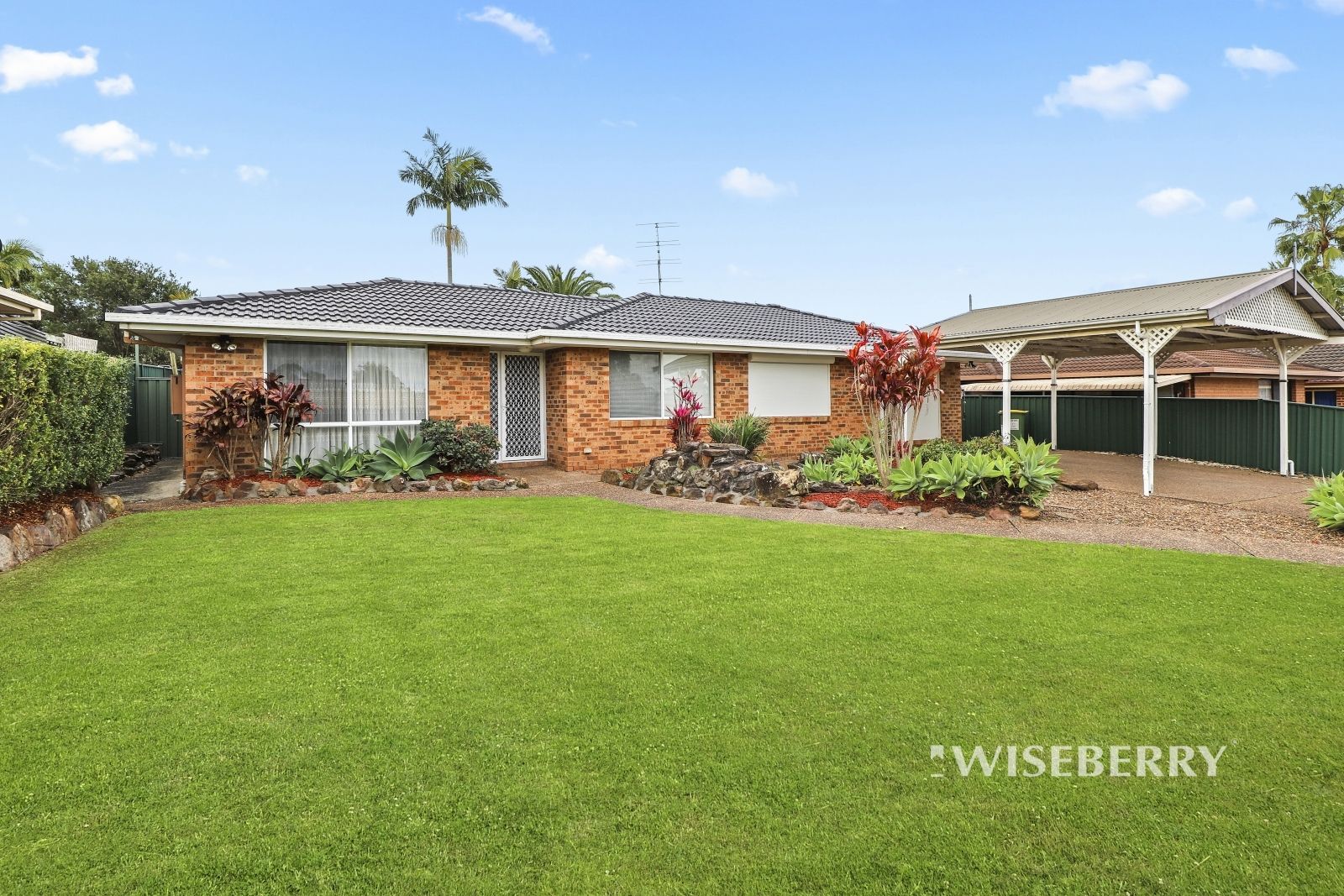 3 bedrooms House in 5 Jane Cl LAKE HAVEN NSW, 2263