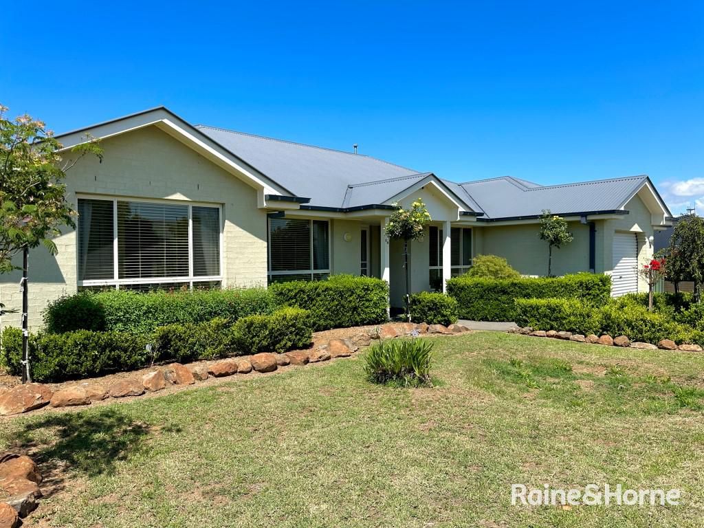 4 bedrooms House in 29 Marriott Avenue KELSO NSW, 2795