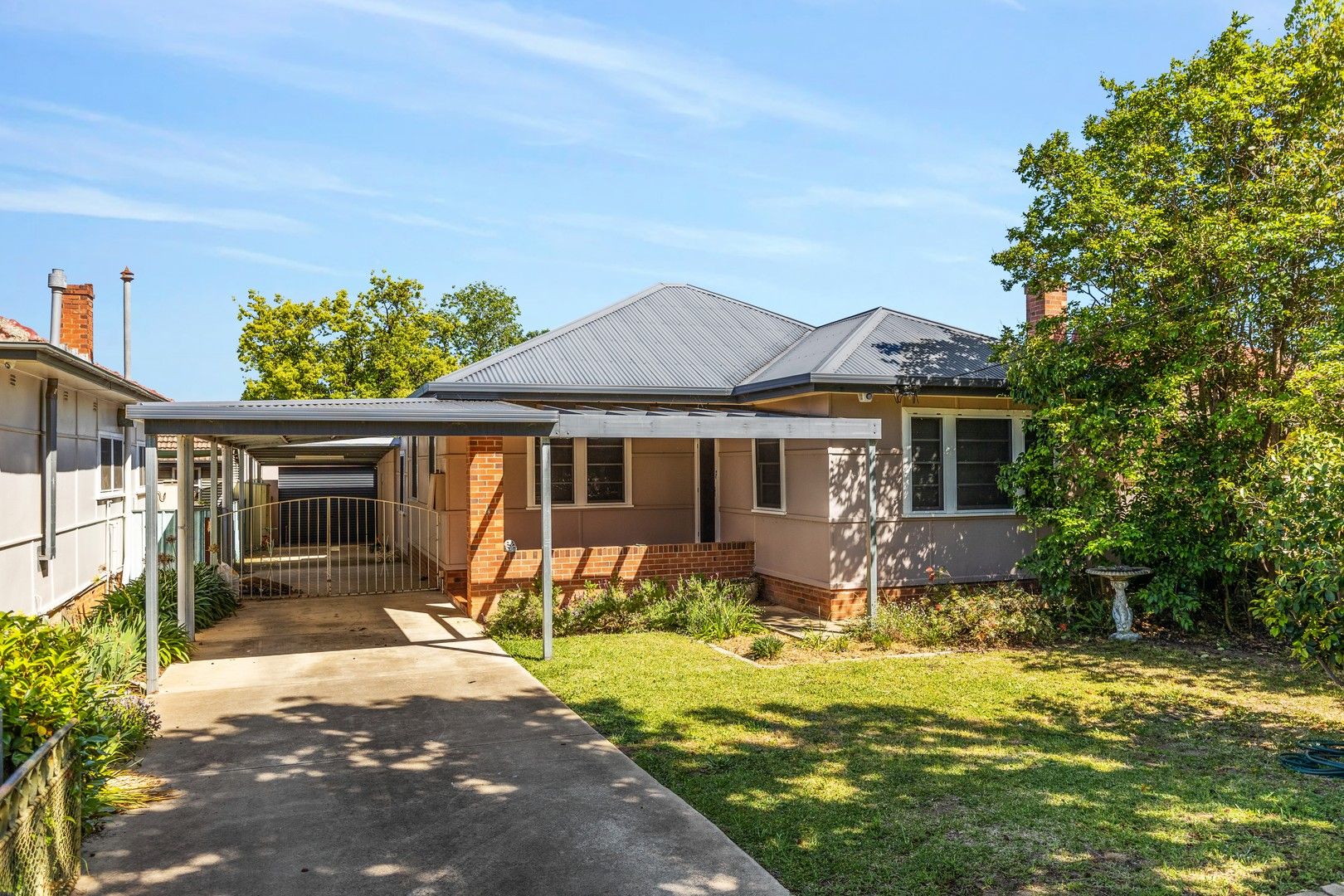 4 bedrooms House in 38 Mair Street TURVEY PARK NSW, 2650