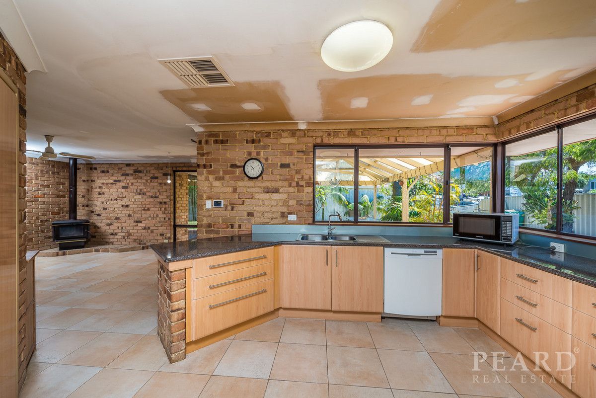 11 Karalundie Way, Mullaloo WA 6027, Image 2