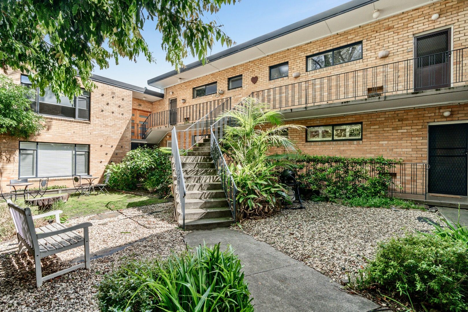 1 bedrooms Apartment / Unit / Flat in 5/35A Grandview Grove PRAHRAN VIC, 3181