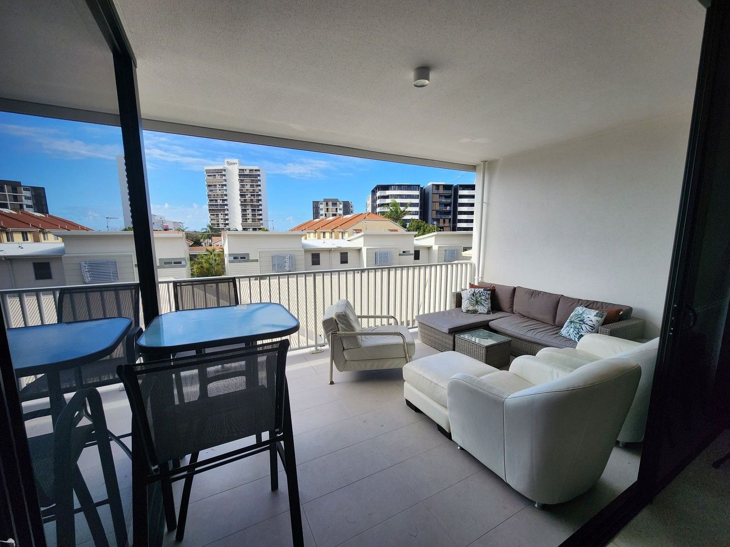 2 bedrooms Apartment / Unit / Flat in 202/25 Baden Powell Street MAROOCHYDORE QLD, 4558