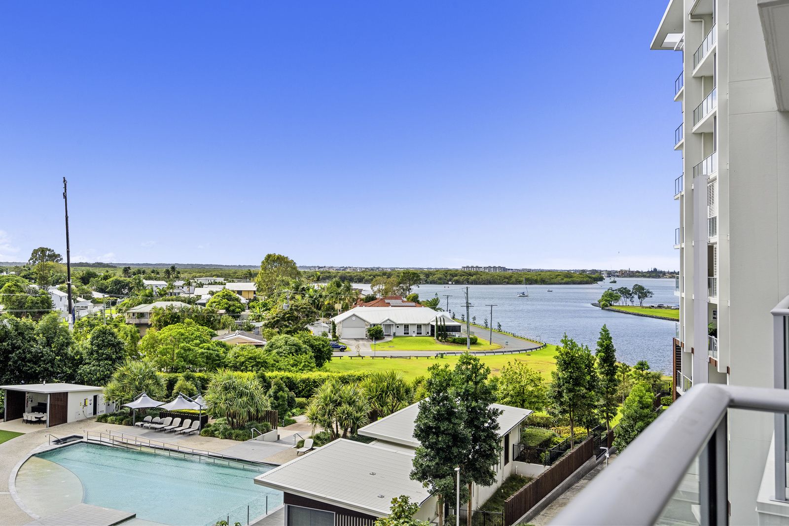 168/93 Sheehan Avenue, Hope Island QLD 4212, Image 2