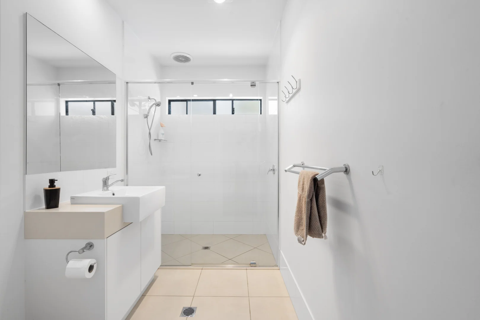 Additional image 12 of 2/42 Poinciana Avenue, Tewantin QLD 4565