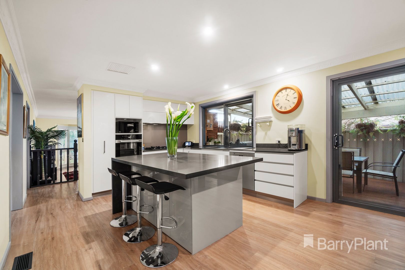 32 McClelland Drive, Mill Park VIC 3082, Image 2