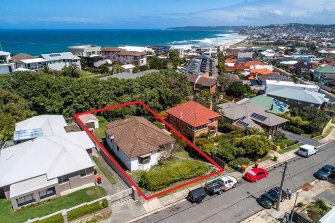 Picture of 7 Wrightson Avenue, BAR BEACH NSW 2300