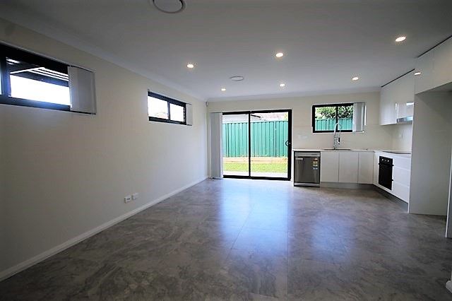 3/12 Hill Rd, Lurnea NSW 2170, Image 1