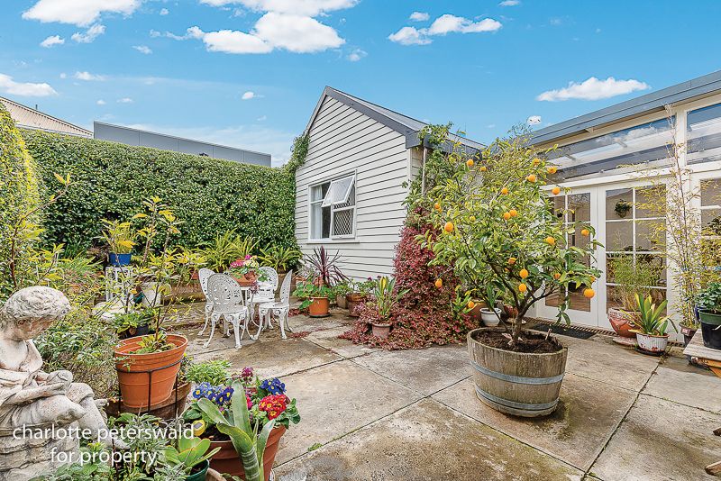 2 Ford Parade, Lindisfarne TAS 7015, Image 2