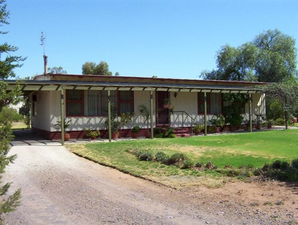 9 First Street, Quorn SA 5433