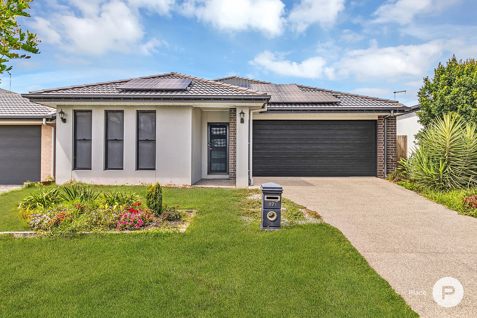 4 bedrooms House in 17 Hall Street PALLARA QLD, 4110