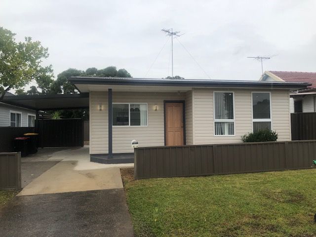 2 bedrooms House in 92a College Street CAMBRIDGE PARK NSW, 2747