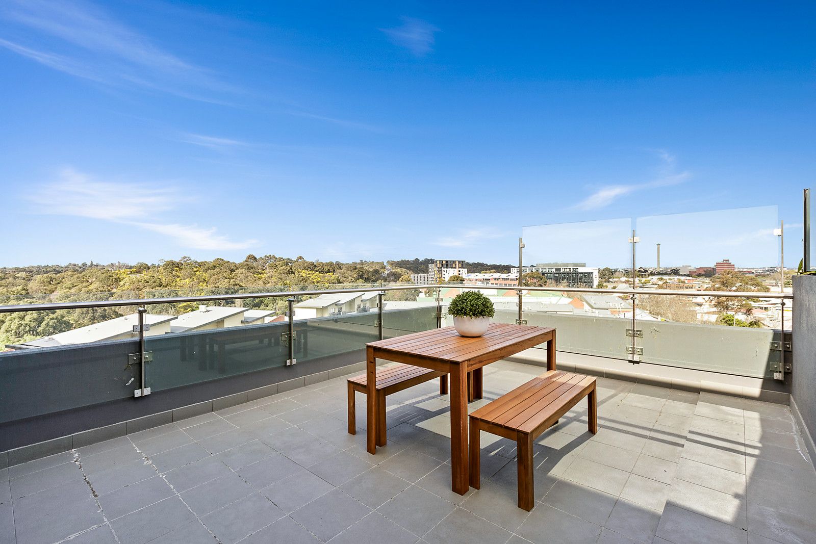 604/88 Trenerry Crescent, Abbotsford VIC 3067, Image 2