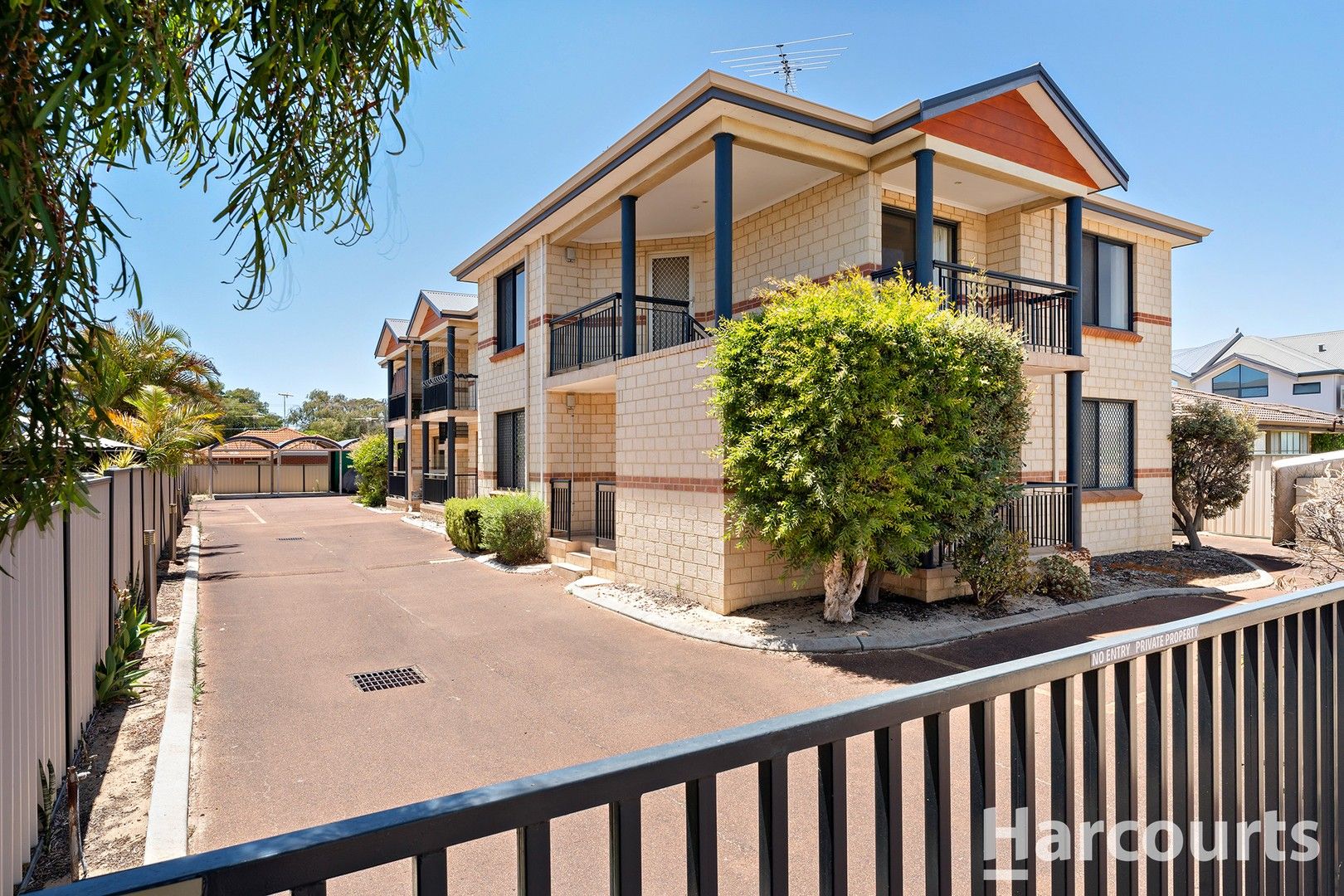 2 bedrooms Townhouse in 3/24 Davey Street MANDURAH WA, 6210