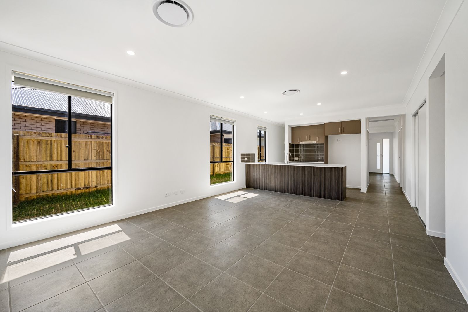 19 Outlook Boulevard, Gleneagle QLD 4285 House For Rent 570 Domain