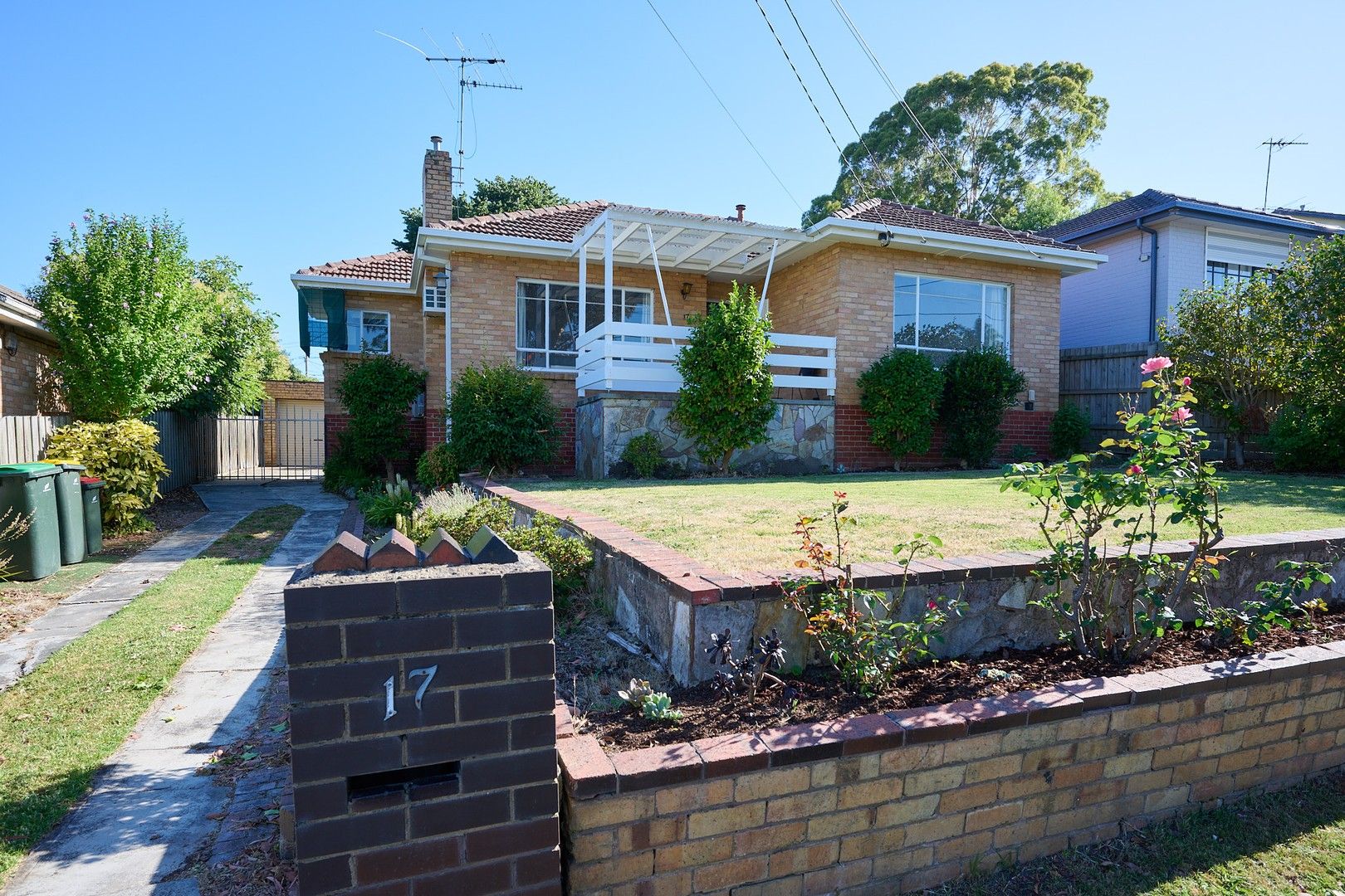 3 bedrooms House in 17 Esther Street TEMPLESTOWE LOWER VIC, 3107
