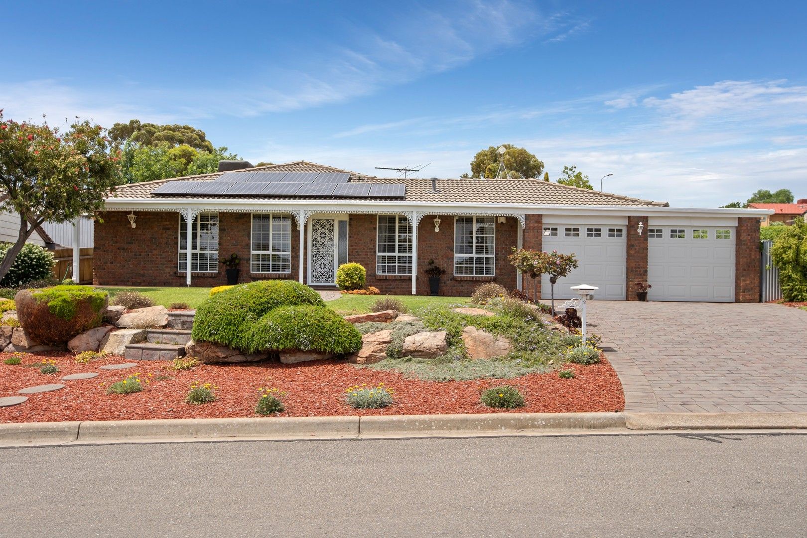 2 Bromley Road, Huntfield Heights SA 5163, Image 0