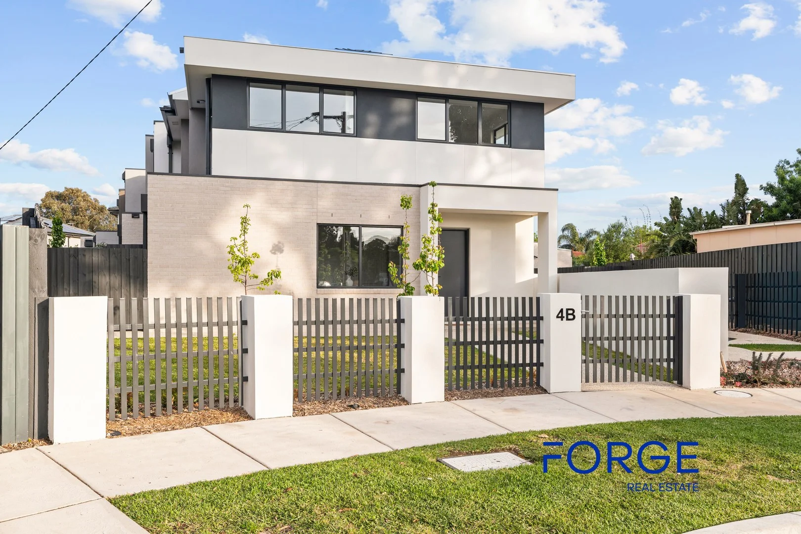 4B Sunlit Court, Hampton East VIC 3188