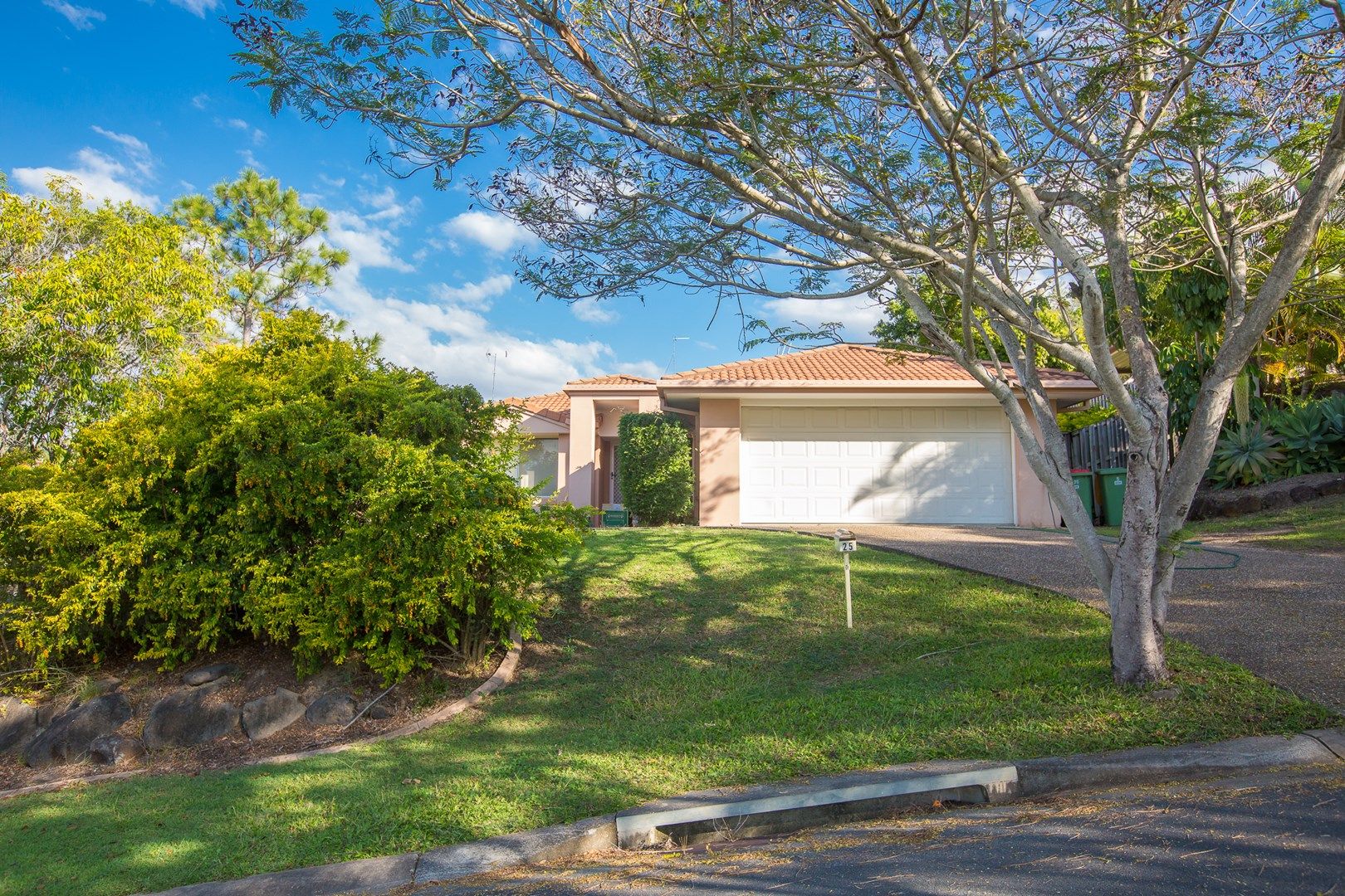 25 Heatons Crescent, Pacific Pines QLD 4211, Image 0
