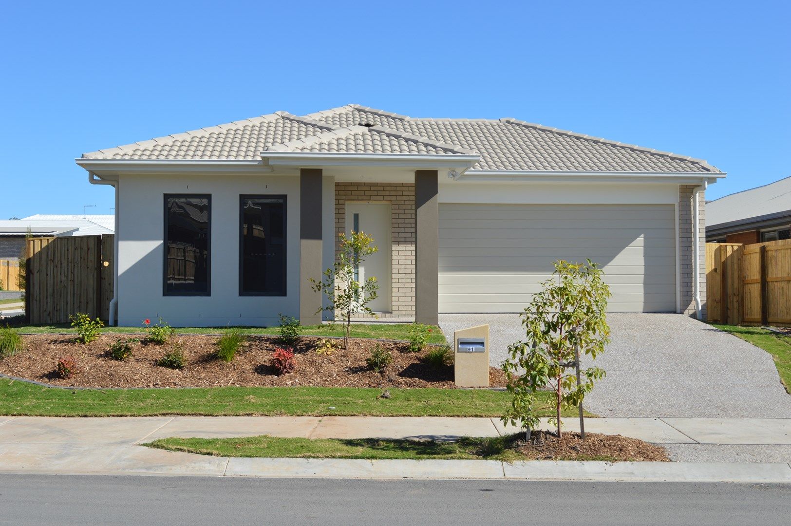 4 bedrooms House in 91 Steamer Way SPRING MOUNTAIN QLD, 4300
