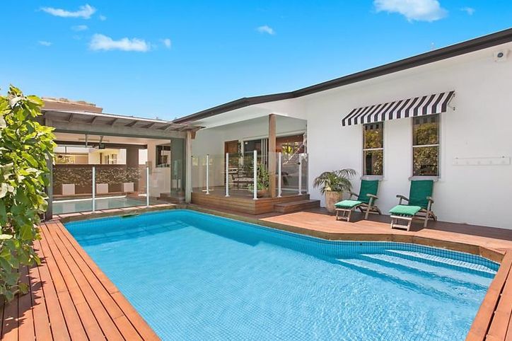 21 Lennie Avenue, MAIN BEACH QLD 4217, Image 1