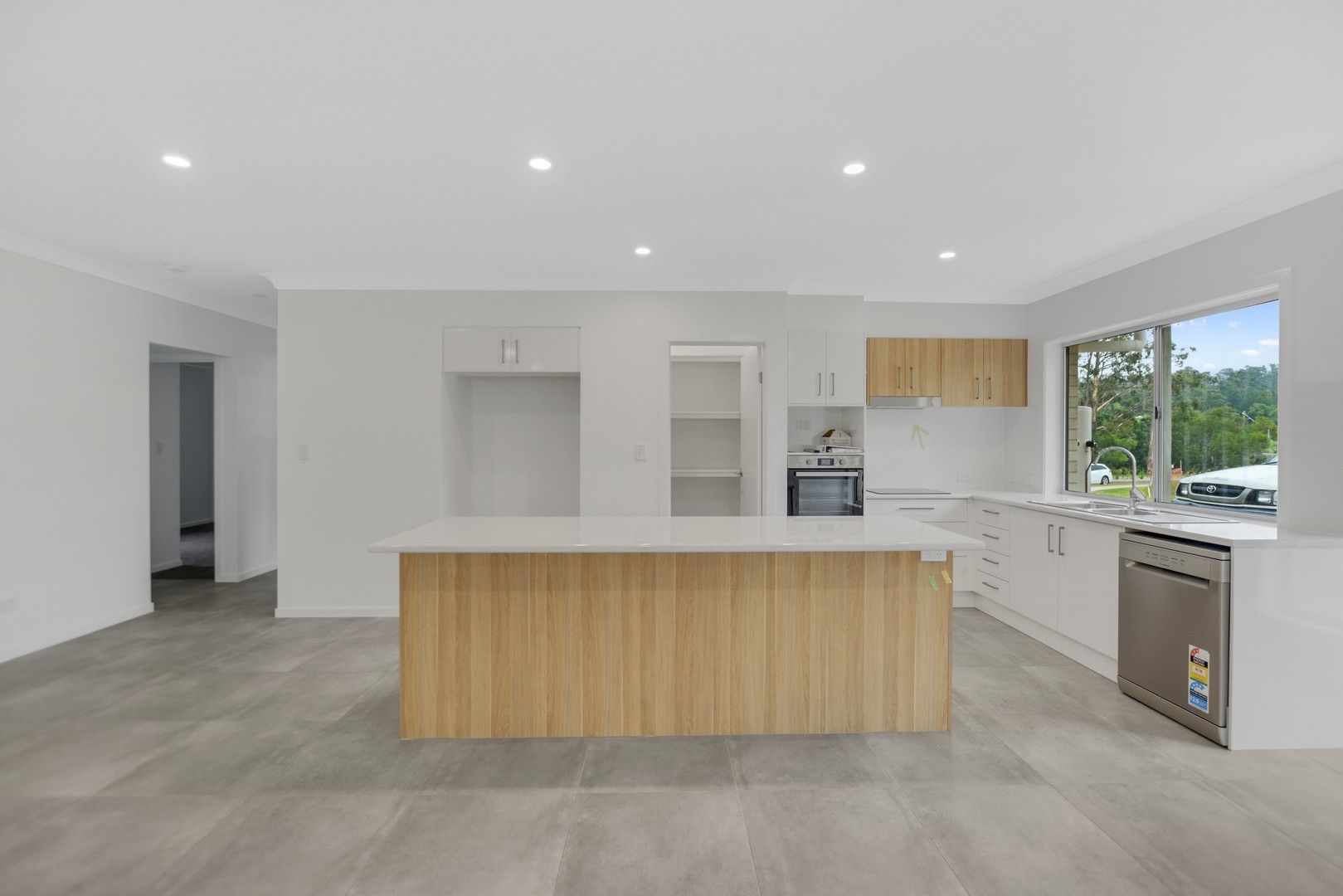4 bedrooms House in 13b Myrtle Court MOOLOOLAH VALLEY QLD, 4553