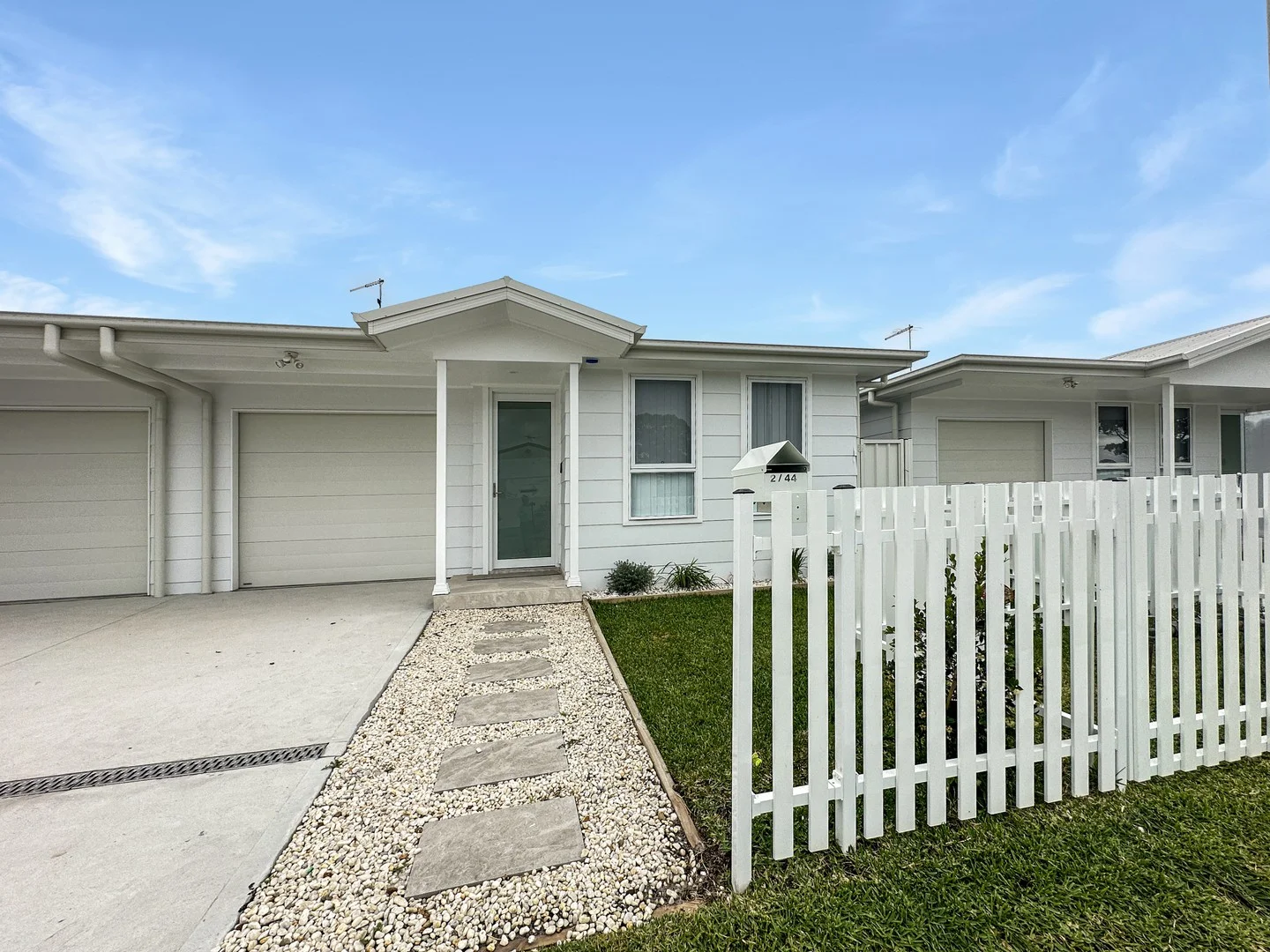 2/44 President Wilson Walk, Tanilba Bay NSW 2319