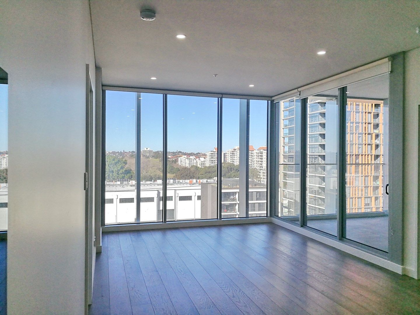 2 bedrooms Apartment / Unit / Flat in 1002/16 Gadigal Ave WATERLOO NSW, 2017
