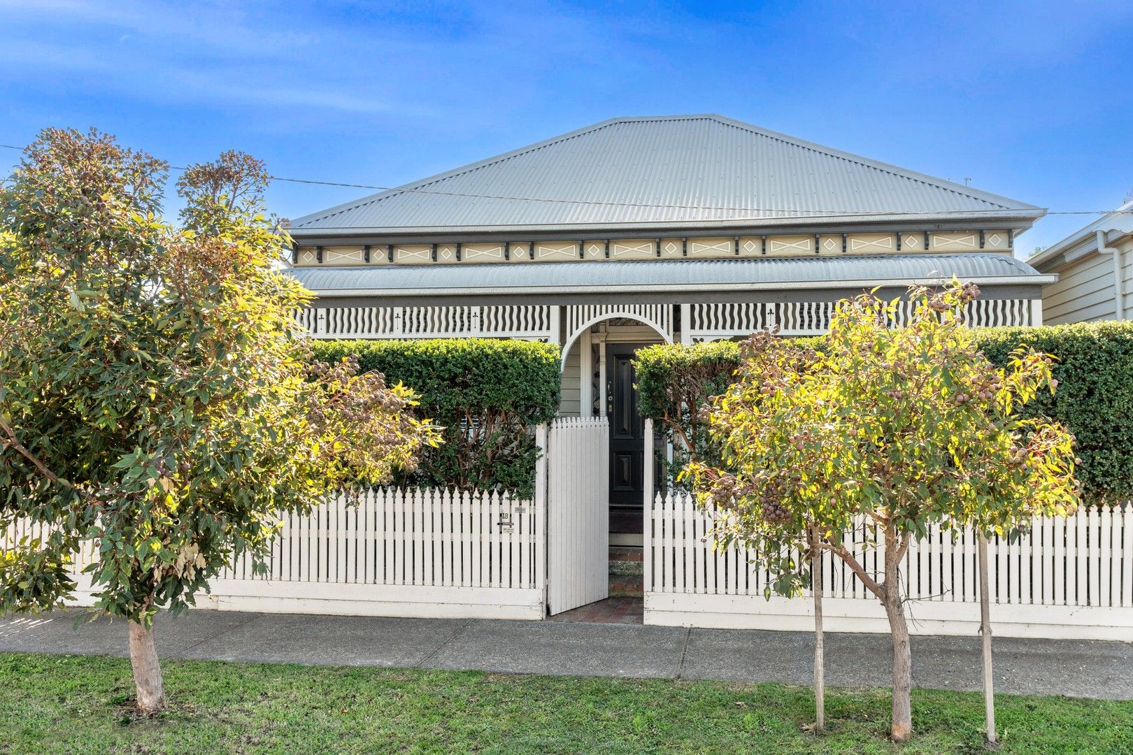 3 bedrooms House in 18 Noble Street NEWTOWN VIC, 3220