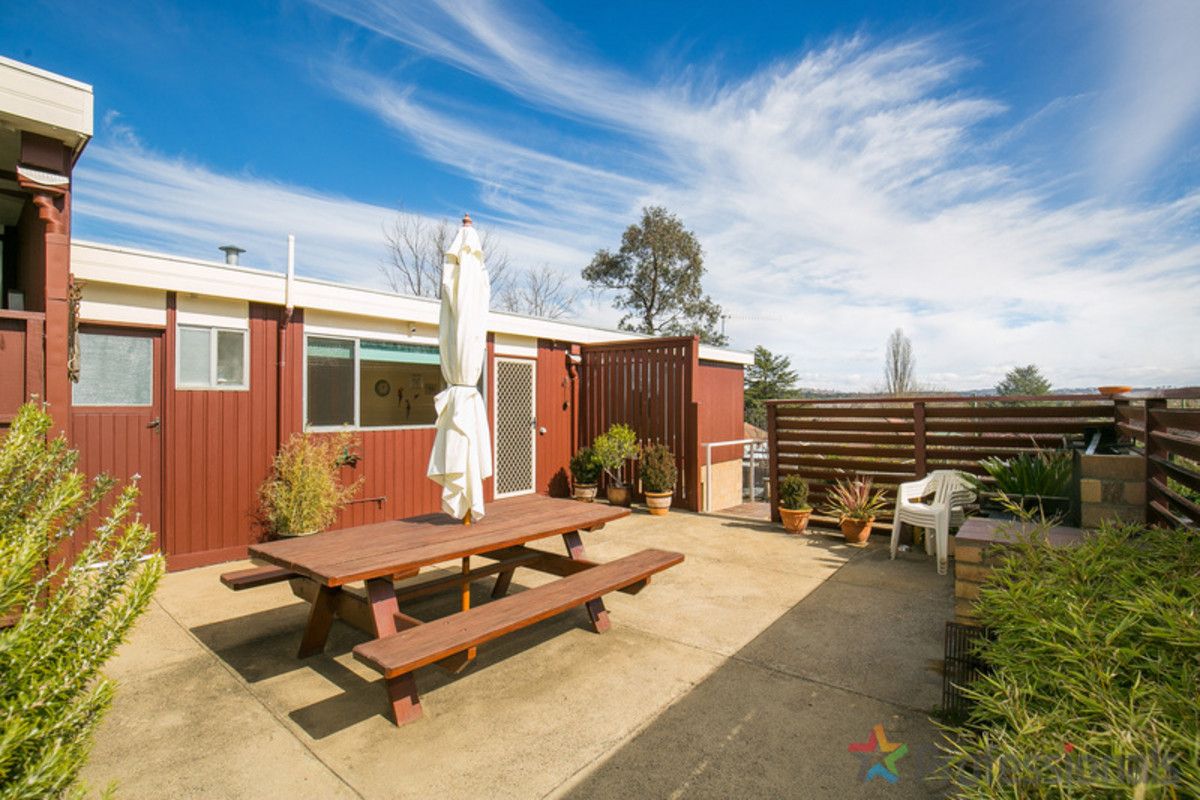 4 Hughes Place, Armidale NSW 2350, Image 1