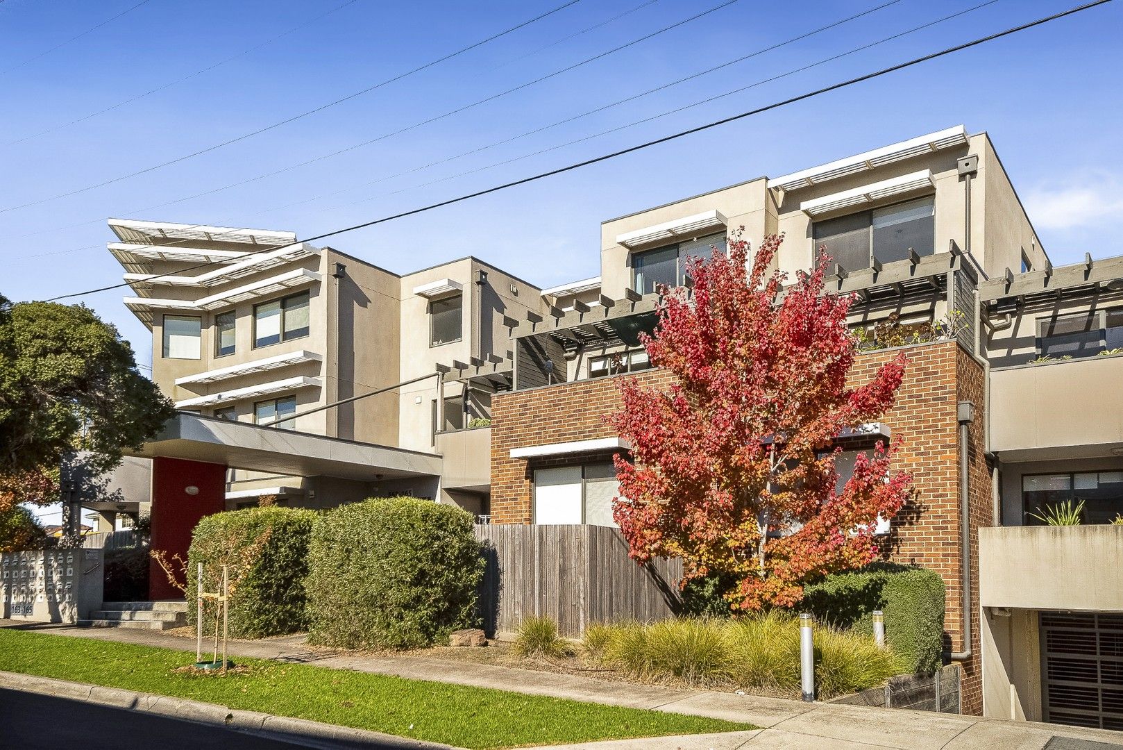 2 bedrooms Apartment / Unit / Flat in 208/165 Middleborough Road BOX HILL SOUTH VIC, 3128