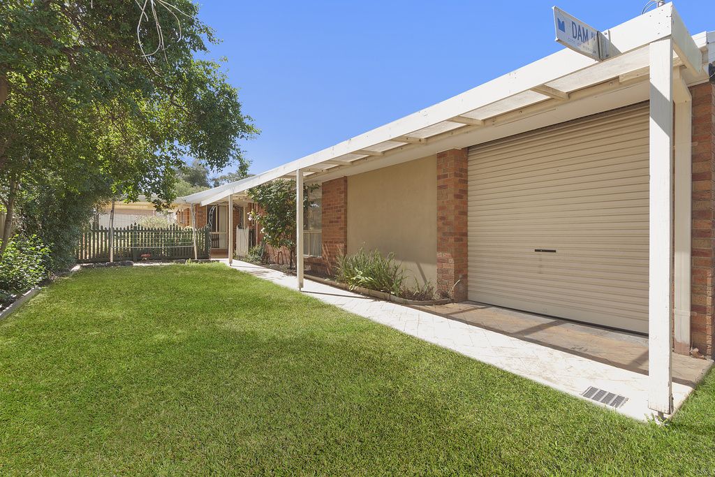 14 Plowman Court, Epping VIC 3076, Image 2