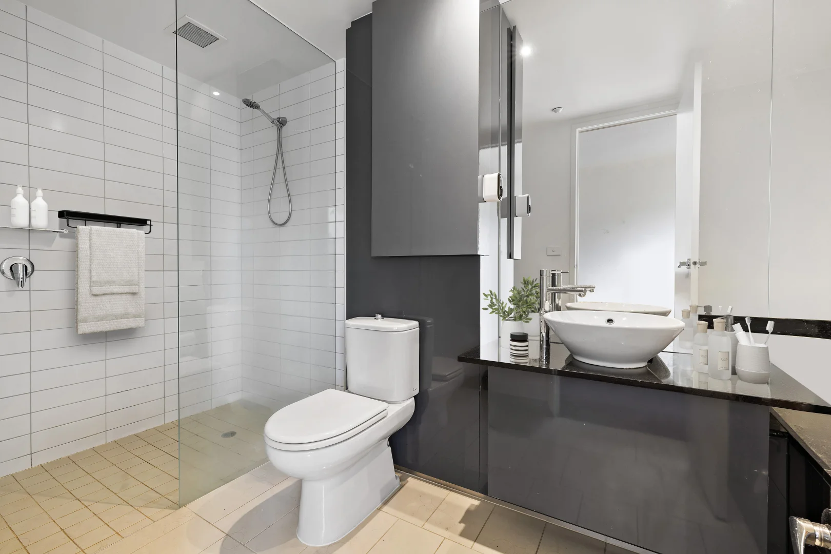 Additional image 5 of 1404/7 Riverside Quay, Southbank VIC 3006