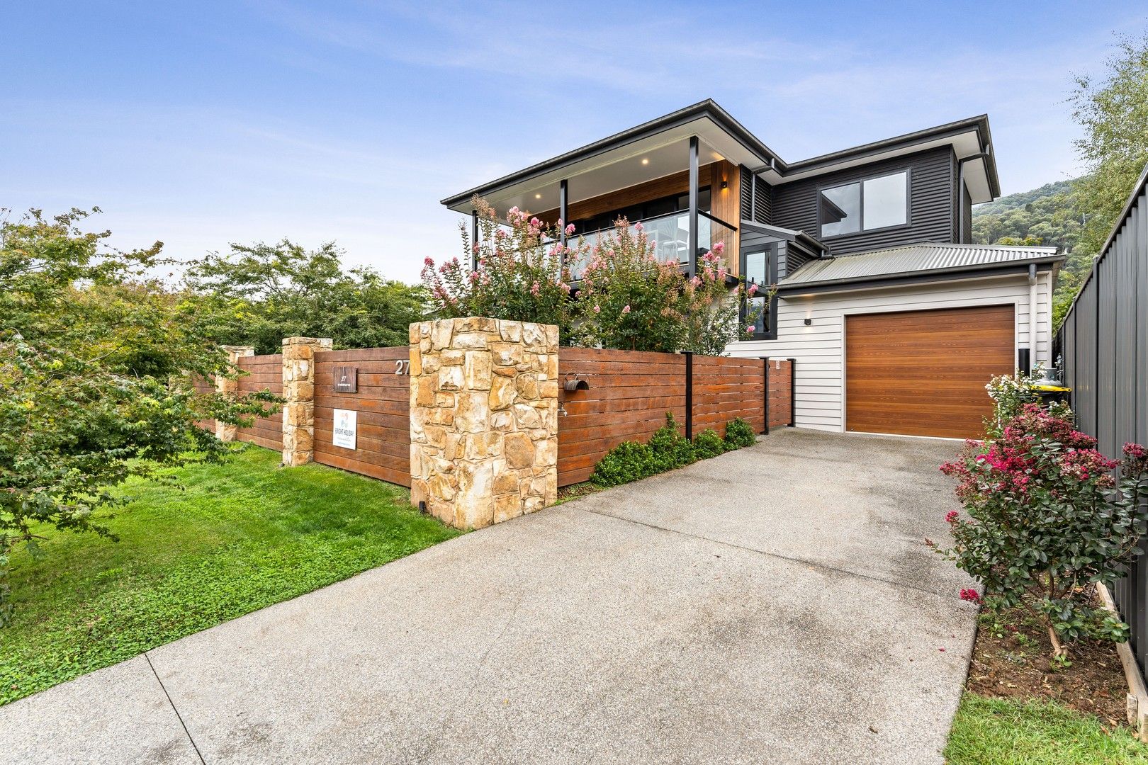 27 Mountbatten Avenue, Bright VIC 3741, Image 1