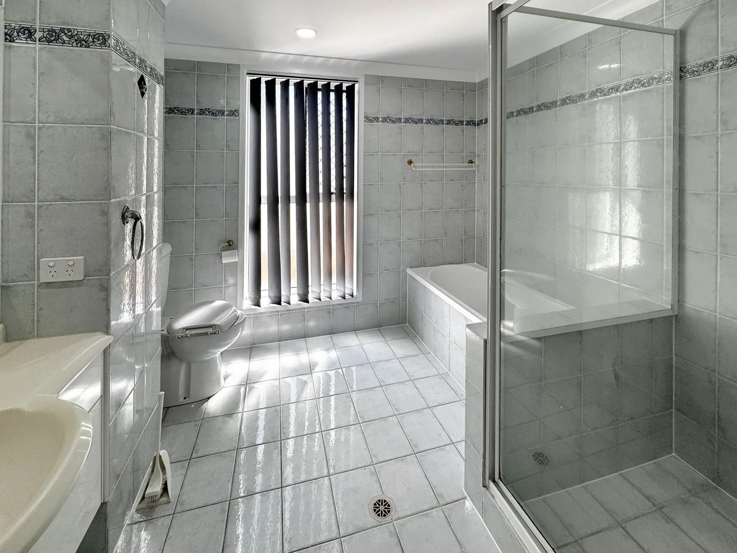 Additional image 8 of 2/20 Marine Parade, Coolangatta QLD 4225