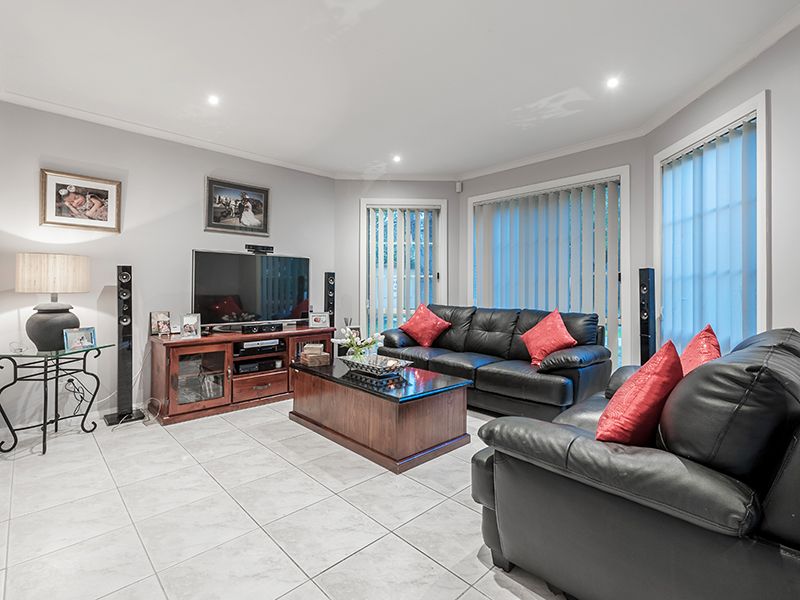 7 Melrose Place, Mill Park VIC 3082, Image 2