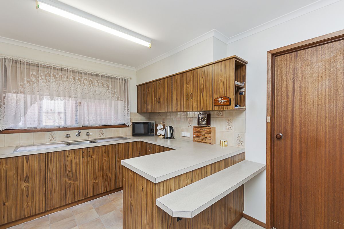 1 Laverock Grove, Warrnambool VIC 3280, Image 2