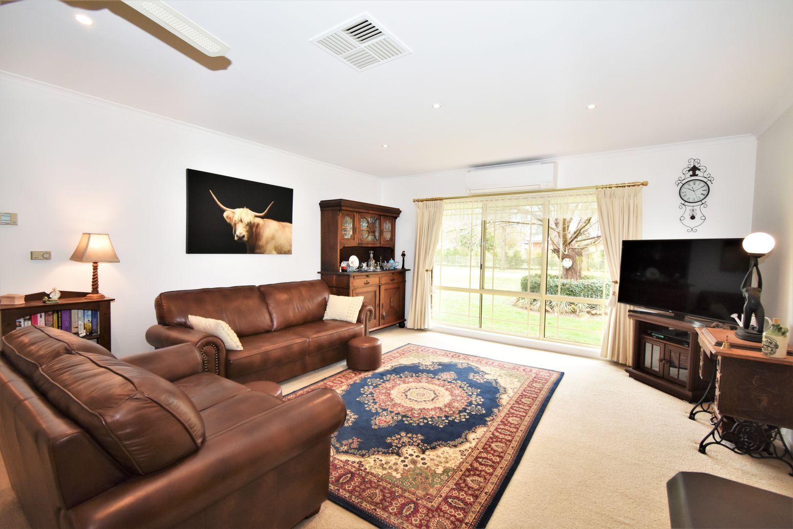 16 LAGOON DRIVE, Whorouly VIC 3735, Image 1