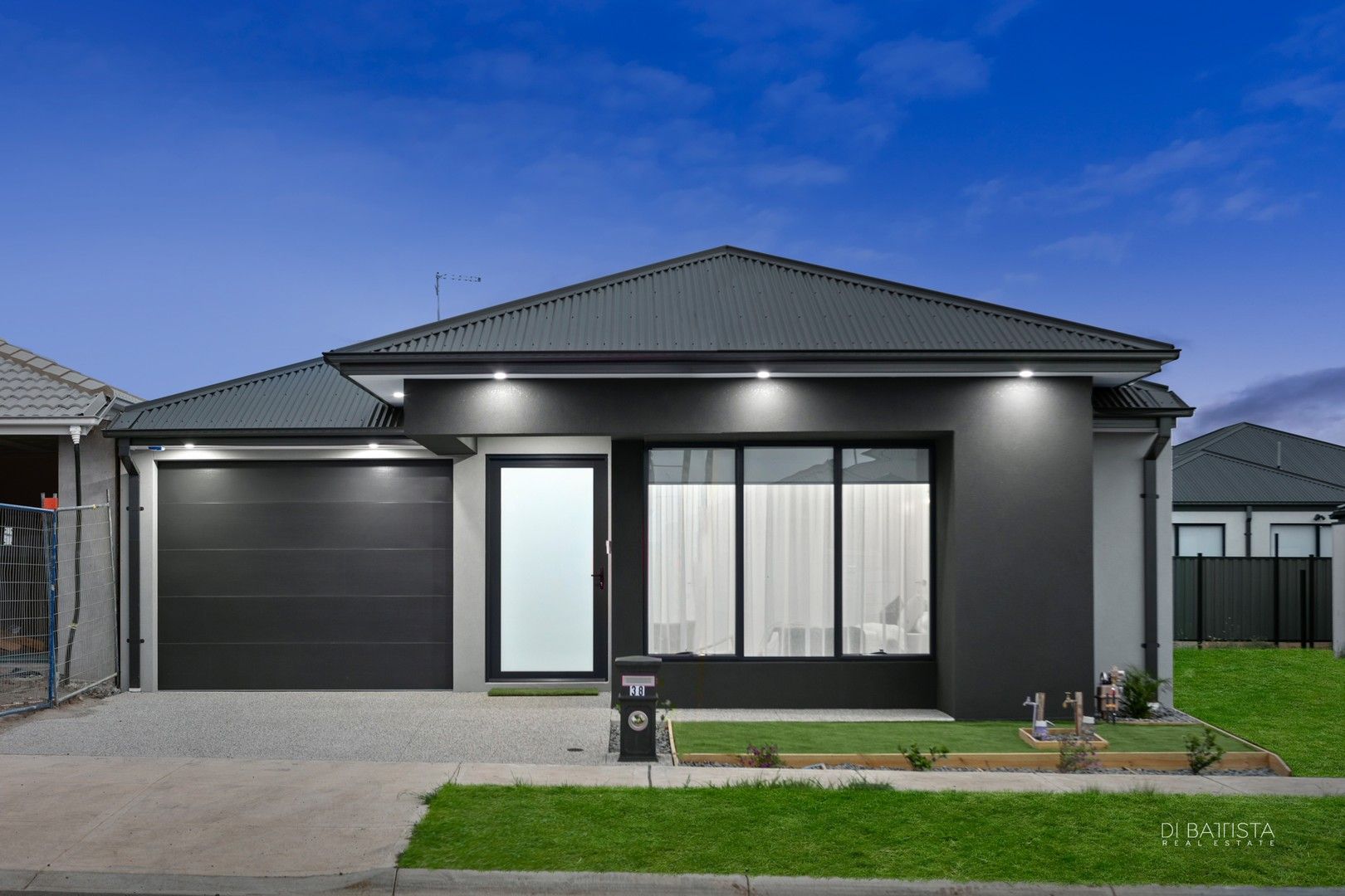 4 bedrooms House in 38 Callicoma Street MICKLEHAM VIC, 3064