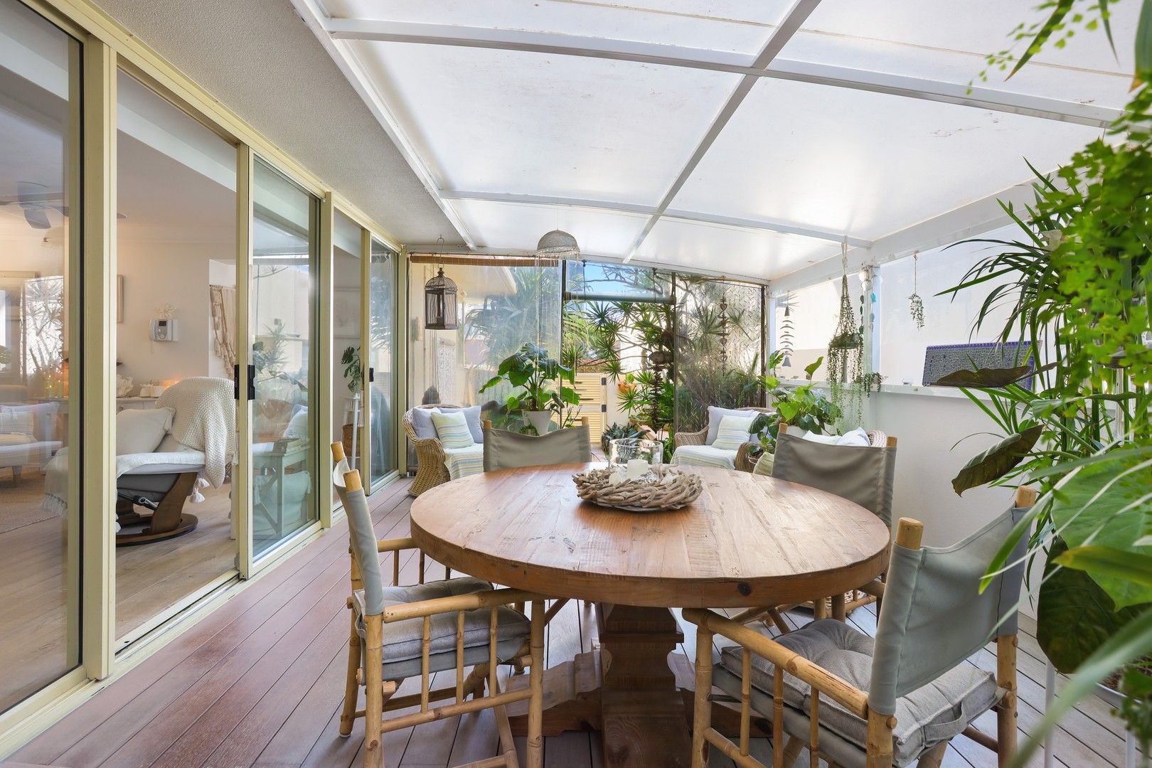 1 bedrooms Apartment / Unit / Flat in 14/1 Serisier Avenue MAIN BEACH QLD, 4217