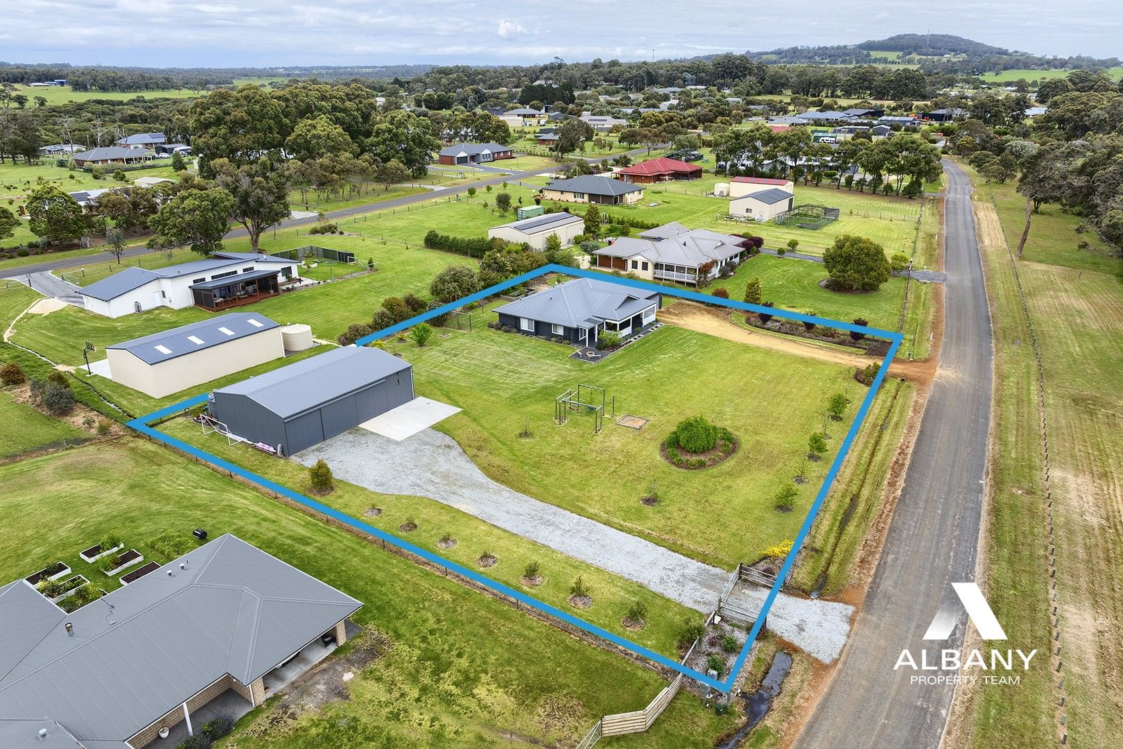 3 bedrooms House in 51 Weston Ridge WILLYUNG WA, 6330