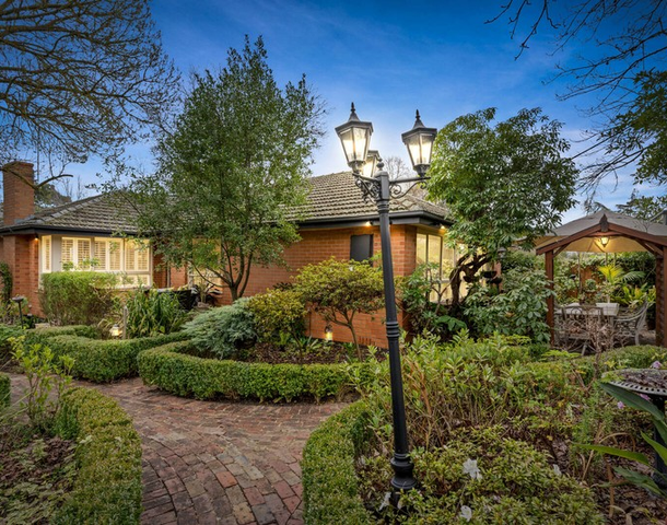 86 Laurel Grove South, Blackburn VIC 3130